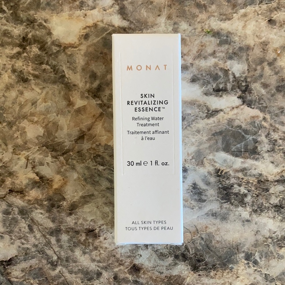 Skin Revitalizing Essence Refining Water Monat